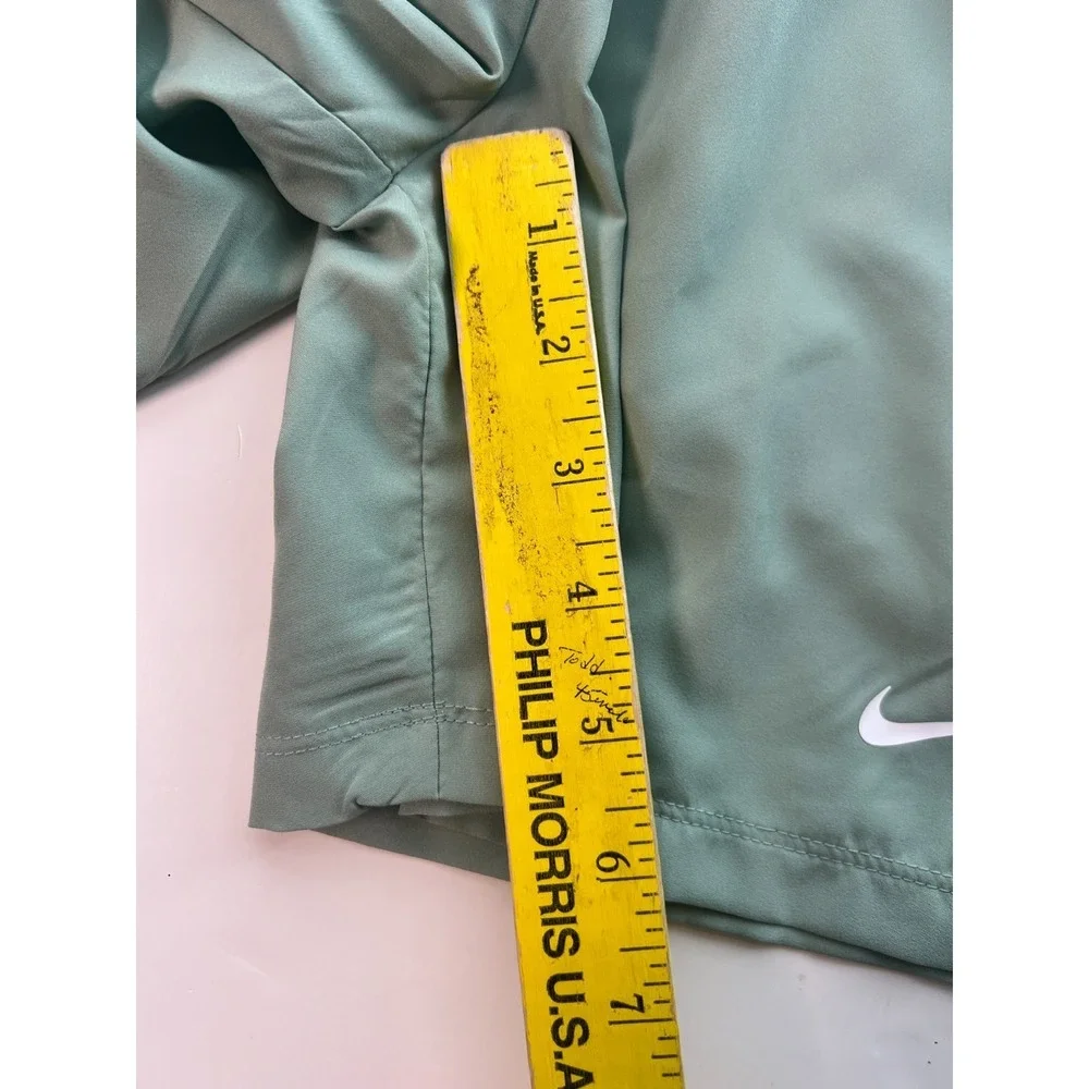 Nike Kids Shorts Size S Small Dr-Fit Green Sports W22 Athletic NWT Ret. $25.  01